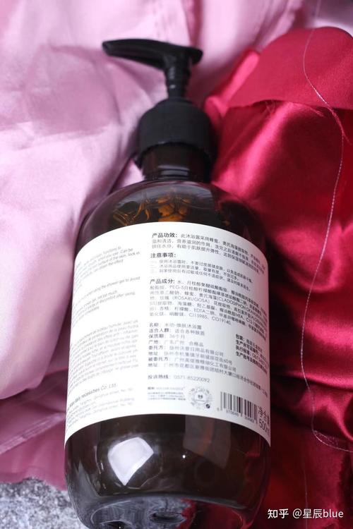 探索男士护肤套装的科技密码，让肌肤屹立岁月无恙